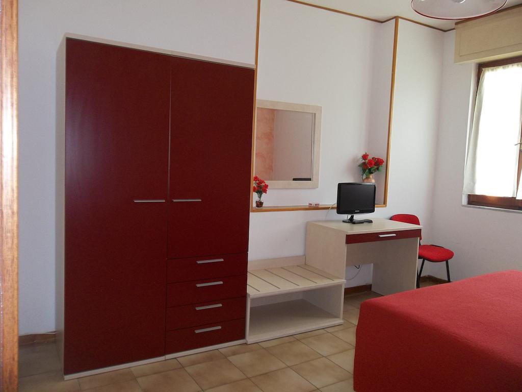 Albergo Ristorante Gori Ameglia Zimmer foto