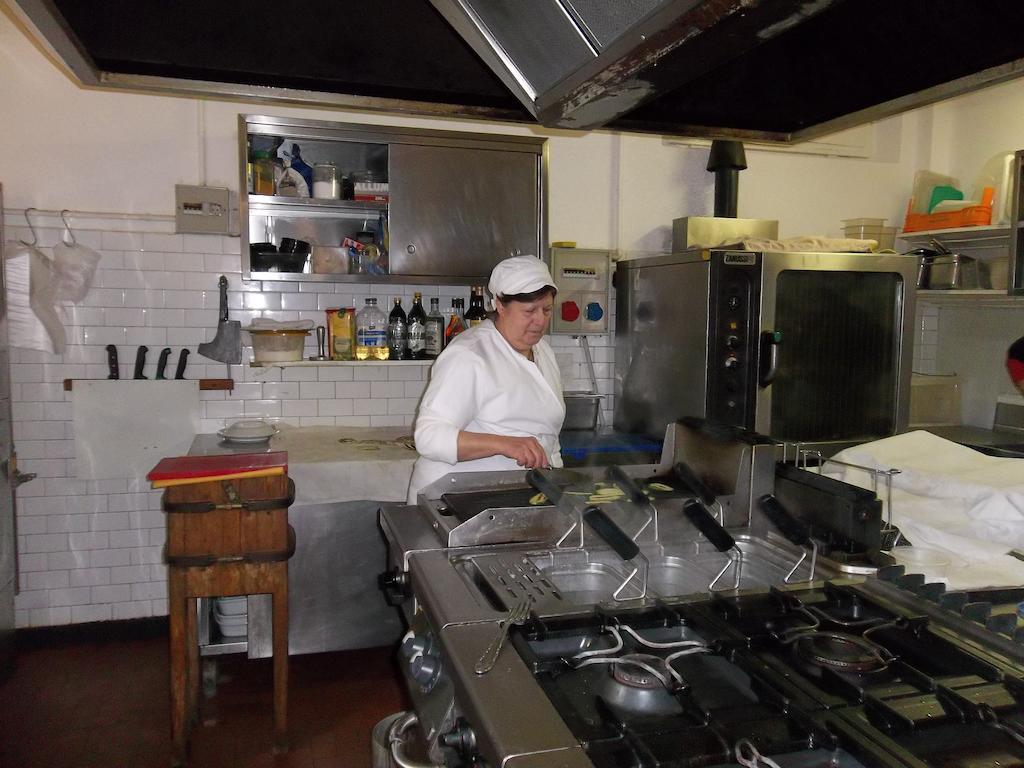 Albergo Ristorante Gori Ameglia Exterior foto